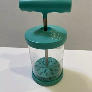 Pampered chef whipped cream maker